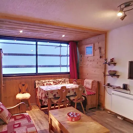 3 Pieces Renove 30m², Acces Direct Aux Pistes, Parking Couvert, Les Menuires - Fr-1-178-388 * Saint-Martin-de-Belleville